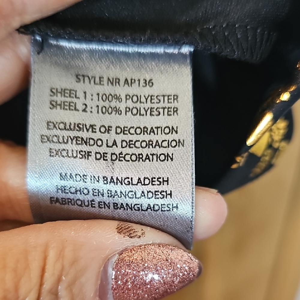 Chic Black and Gold Blouse - Picture 6 of 13
